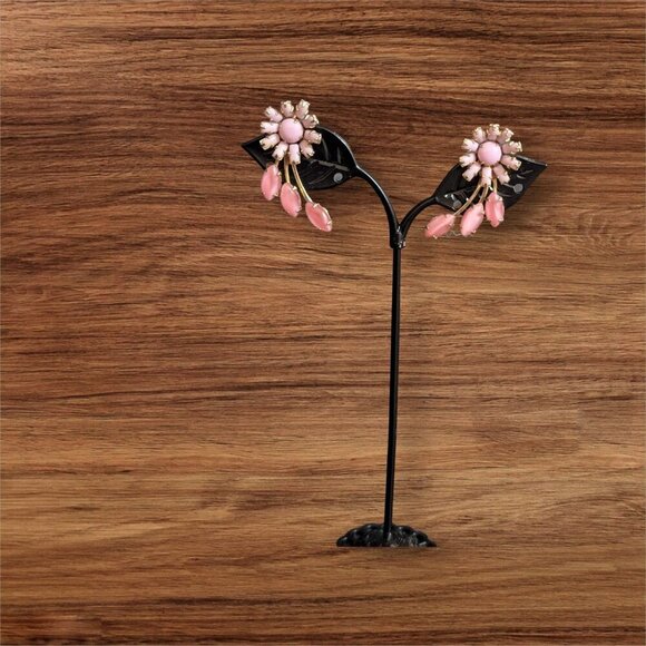 Vintage Pink Floral screw back Earrings Gold-Tone Retro Chic Jewelry Statement - Picture 2 of 10